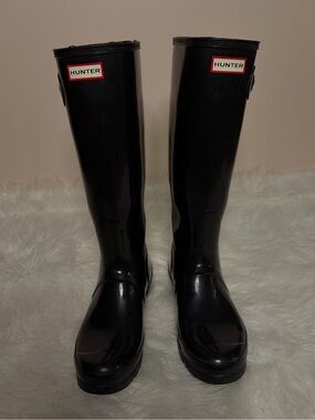 Hunter Glossy Black Knee-High Rain Boots